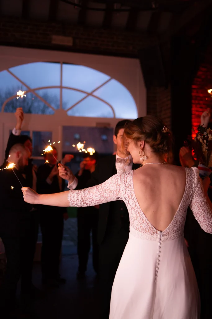 Soirée mariage robe de mariée écologique dentelle Française Paris