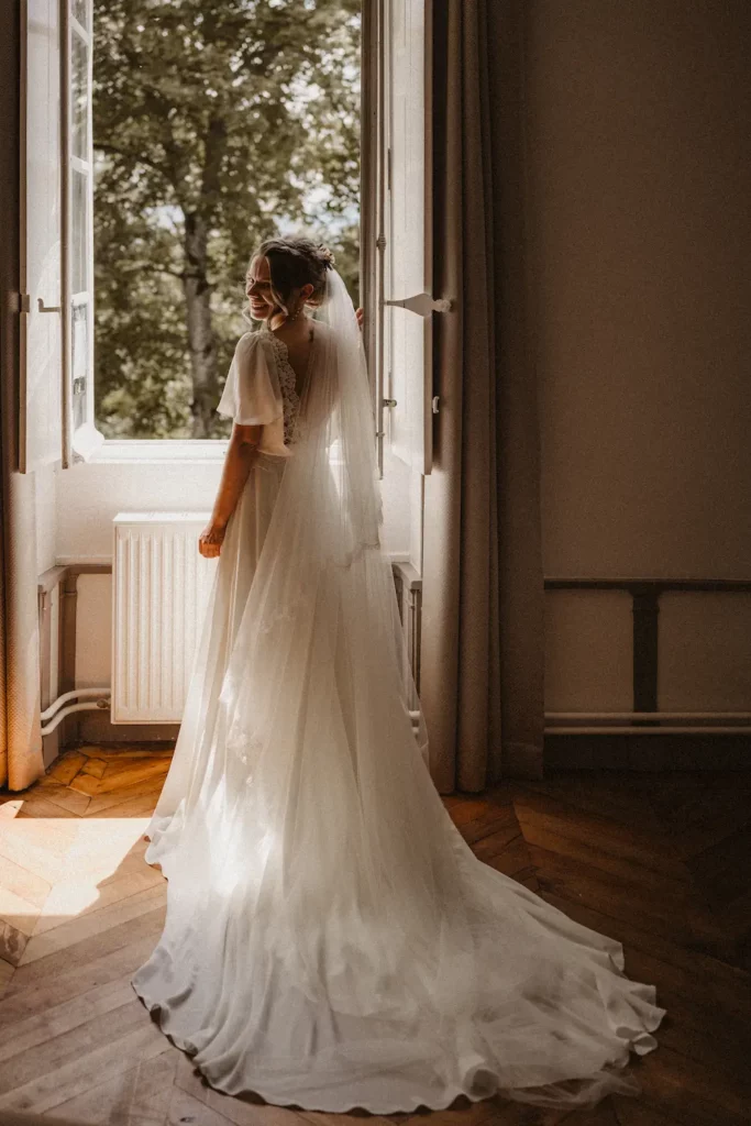 Robe de mariée romantique en Bourgogne Ségolène Gabet