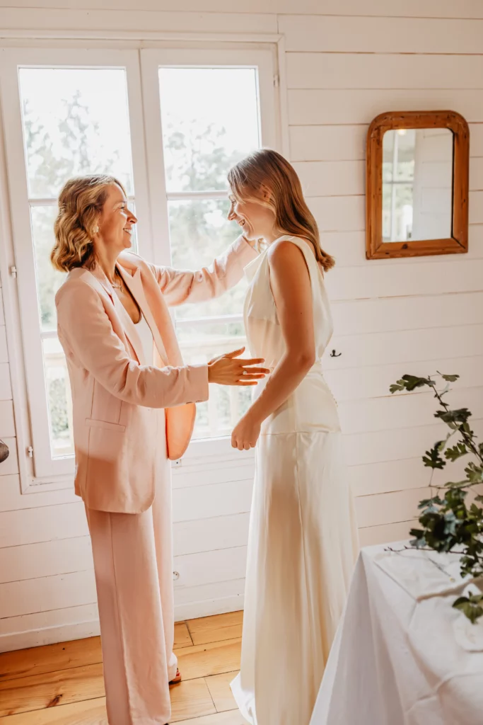 Créatrice de robe de mariée 
Ségolène Gabet Lille & Paris
Rendez-vous à domicile